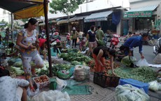 Lo lắng tiền điện tháng 6 tăng mạnh, nhiều bà nội trợ 'toát mồ hôi' với áp lực chi tiêu