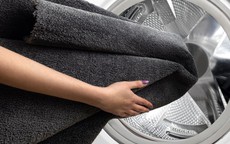 Cách giặt thảm lông bằng máy giặt đảm bảo không bị rụng lông, vón cục
