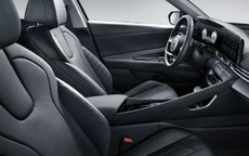 Sedan hạng C của Hyundai giá 350 triệu đồng thiết kế thể thao, tiện nghi nâng cấp, rộng ngang Honda Civic, rẻ hơn Toyota Vios, chỉ như Kia Morning ở Việt Nam có giá bao nhiêu?