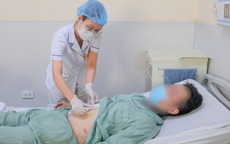 Quả thận 'dập nát' của nam bệnh nhân 31 tuổi được bác sĩ đưa ra ngoài cơ thể rồi ghép lại thành công
