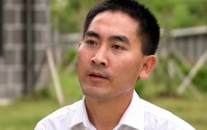 Cuộc sống hiện tại sau 15 năm của nam sinh từng cõng mẹ tâm thần đi học ĐH, từ chối mức lương 2 tỷ để về núi