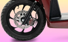 Lái xe máy điện giá chỉ 23 triệu đồng thiết kế thanh lịch, trang bị như xe xăng, đầm chắc, lướt êm, rẻ như xe số Wave Alpha cực yên tâm khi sử dụng