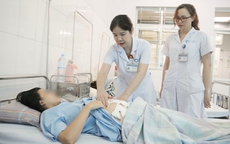 Đau bụng khi đi du lịch, người phụ nữ 28 tuổi sốc mất máu vì thai ngoài tử cung vỡ