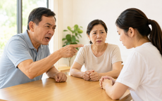 Con dâu ngỡ ngàng khi bị bố mẹ chồng đòi tiền chữa bệnh cho con trai đã khuất