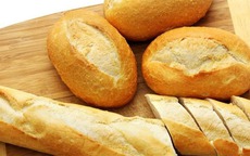 Bánh mì không chỉ để ăn mà còn có nhiều công dụng hay ho khác