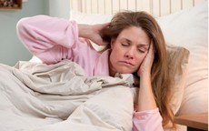 Khi ngủ xuất hiện 4 dấu hiệu này, coi chừng đột quỵ não!