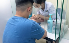 Nam sinh 13 tuổi nhập viện vì đường huyết giảm nguy hiểm, bác sĩ chỉ ra nguyên nhân nhiều gia đình chủ quan
