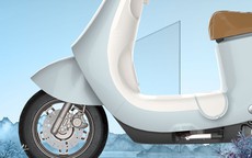 Trải nghiệm xe máy điện bán ở Việt Nam thiết kế đậm nữ tính giá 19,5 triệu đồng, trang bị tiện ích, phanh gốm xịn sò, rẻ chỉ như Wave Alpha