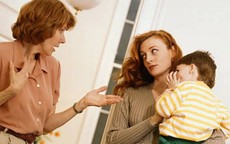 Tuổi già, sau câu nói của con dâu, tôi giật mình biết mình đã can thiệp quá sâu vào cuộc sống của con