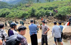 Mưa lớn cuốn trôi hai vợ chồng đi qua đập tràn, người chồng tử vong