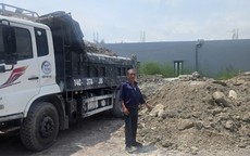 Đổ hơn 260 tấn 'bã bê tông' không phép ra môi trường, hai người đàn ông bị khởi tố