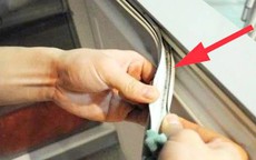 Mẹo giúp loại bỏ mảng mốc đen và mùi hôi giăng cao su tủ lạnh