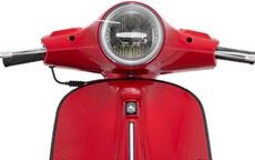 Lái thử xe ga giá 20,5 triệu đồng thiết kế sang chảnh, tiêu thụ 1,6 lít xăng/100km, đi không cần bằng lái khiến người dùng bất ngờ