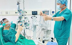Mang bình oxy đi từ Nam ra Bắc tìm sự sống, người đàn ông 59 tuổi được hồi sinh từ nghĩa cử của cô gái 22 tuổi