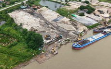 Vụ bến bãi DN Quang Tuấn thuê lại ở Hưng Yên: Chi cục Thủy lợi nói 'đã làm hết mức', địa phương vẫn chưa xử lý