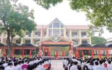 Tin sáng 23/7: Phó hiệu trưởng bị tố xếp giám thị giúp con thành thủ khoa D01 Bắc Ninh lên tiếng; tài khoản Vietcombank đột ngột nhận được 40 triệu đồng, người đàn ông lập tức báo công an