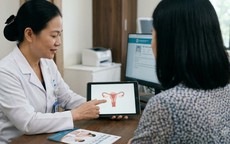 Vì sao cần sàng lọc ung thư cổ tử cung ở người nhiễm HIV?
