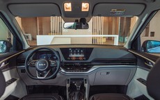 Vì sao giá lăn bánh Kia Carens thấp kỷ lục, SUV 7 chỗ rẻ ngang Hyundai Accent?