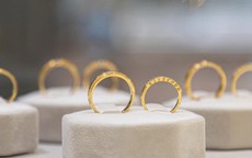 Tin sáng 28/7: Giá vàng giảm, có nên bắt đáy? Uống nước ép trái cây thay nước để 'thanh lọc', người phụ nữ nguy kịch