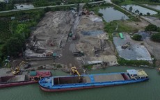 Sau loạt bài phản ánh, bến bãi DN Quang Tuấn ở Hưng Yên nhận 'tối hậu thư' từ chính quyền