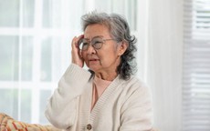 Sau khi nghỉ hưu, tôi mới thấm: Tuổi già có 3 chuyện càng khoe càng rước họa vào thân