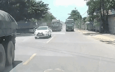 Hà Nội: Phạt nặng lái xe đầu kéo vượt ẩu suýt dẫn đến va chạm 'đấu đầu' với ô tô con