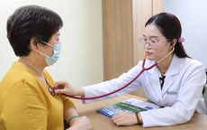 Khám thiếu máu, người phụ nữ 52 tuổi phát hiện ung thư dạ dày đã di căn xương