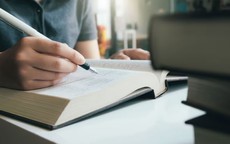 Nam sinh 3 lần đỗ vào trường đại học top đầu nhưng đều bị đuổi học, nguyên nhân khiến nhiều người lắc đầu