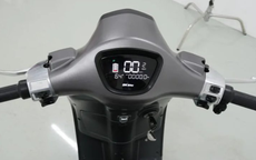 Cầm lái xe máy điện giá 20 triệu đồng 'bao phê' thiết kế nhỏ gọn, đèn vuông, đi quãng đường tới 80km/lần sạc