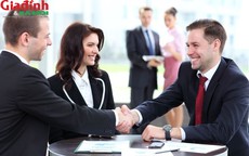10 bí quyết giao tiếp giúp bạn nói chuyện khéo léo, được tôn trọng mà không cần 'nói hay'