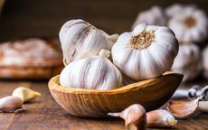 Dùng tỏi tháng 7 âm lịch có thực sự giúp xua đuổi vận xui?