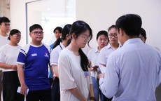 Điểm chuẩn cao chót vót, thủ khoa vẫn có thể trượt Đại học Sư phạm TP.HCM