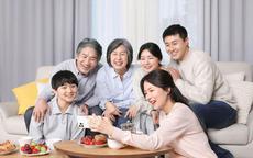 Không phải chuyện gì cũng nên kể với người thân: 3 điều càng giữ đúng chừng mực càng giúp bạn bình yên