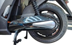 Xuất hiện xe máy điện ở Việt Nam giá 39 triệu đồng chạy 200 km/sạc, vận tốc tới 85 km/h