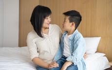Chỉ với 2 lựa chọn, người mẹ buộc gia đình học sinh bắt nạt phải công khai xin lỗi