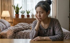 Suy giảm estrogen gây bất lợi gì cho sức khỏe phụ nữ?