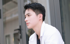 'Nam thần' Y Hà Nội gây sốt: IELTS 8.0, chọn ngành ung thư, từng muốn bỏ học