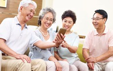 3 câu người EQ cao thường dùng để trả lời khi bị hỏi lương hưu