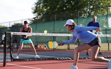 Pickleball trở thành môn thể thao 'quốc dân': Sức hút từ Giải Văn hoá Việt 2026 và 6 điều cần lưu ý để không chấn thương