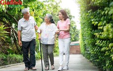 Cha mẹ để lại tài sản cho con cái đôi khi không phải tiền bạc: 3 cách sống này đáng giá hơn cả một gia tài