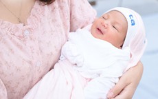 Sau ly hôn, người phụ nữ 35 tuổi một mình thụ tinh ống nghiệm sinh con