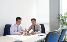 Sau 3 năm ngồi cạnh người giàu ngầm, tôi mới hiểu: Càng nhiều tiền họ càng ít mua 3 thứ