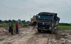Khởi tố giám đốc công ty vận tải tổ chức đổ trái phép hơn 4.500 tấn chất thải xây dựng ở Hà Nội