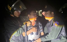 Người đàn ông ở Thái Nguyên mặc 'áo giáp' tự chế, dùng dao làm 2 công an bị thương