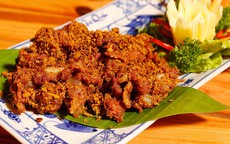Thịt ba chỉ đừng làm cách cũ nữa: Thêm đúng 1 nguyên liệu này, cả nhà ăn với cơm không muốn dừng
