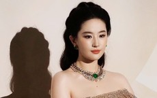 Hồ Ngọc Hà xuất hiện bên Lưu Diệc Phi