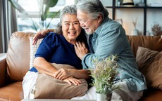 Về già, đừng dễ dàng làm mất lòng 5 người này, đặc biệt là người cuối cùng