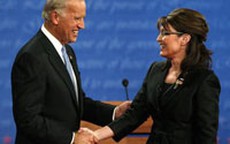 Joe Biden lợi thế - Sarah Palin tiến bộ