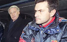 Mourinho "mở lòng" với Barca