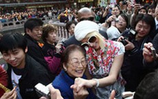 Paris Hilton “đại náo” Thượng Hải
